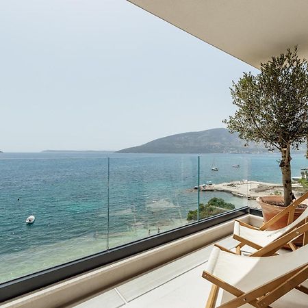 Savina Beachfront Oasis ヘルツェグ・ノヴィ エクステリア 写真